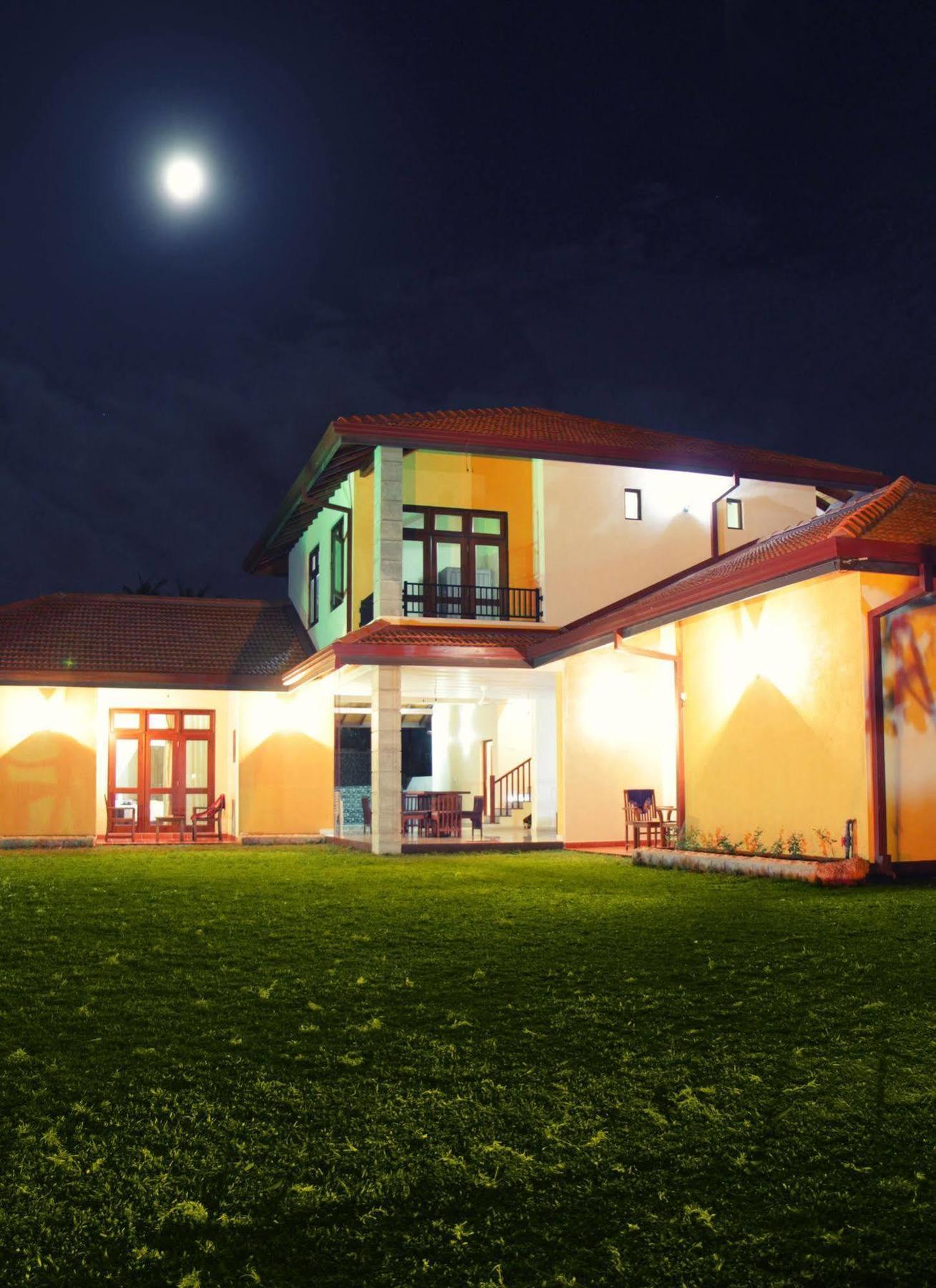 Airport Villa Katunayaka Exterior photo
